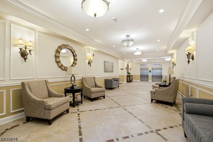 Property Photo:  4206 Hoover Ln 206  NJ 07885 
