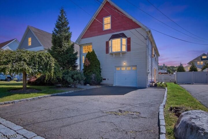 Property Photo:  7 Strickland Ave  NJ 07424 