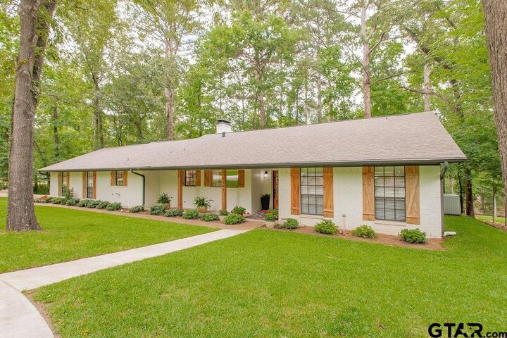 Property Photo: 1445 Lakeshore TX 75771