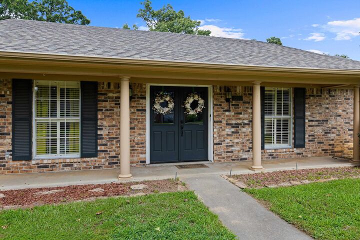 Property Photo:  1915 Sunshine Square  TX 75601 