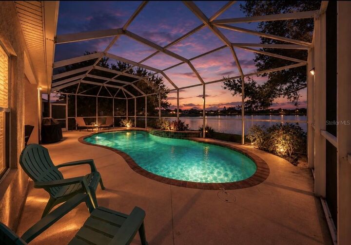Property Photo:  827 Seminole Sky Drive  FL 33570 