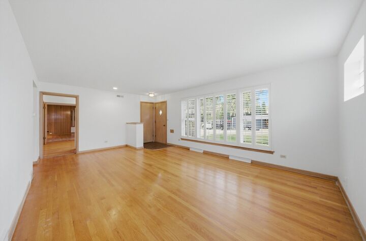 Property Photo:  2912 Old Glenview Road  IL 60091 