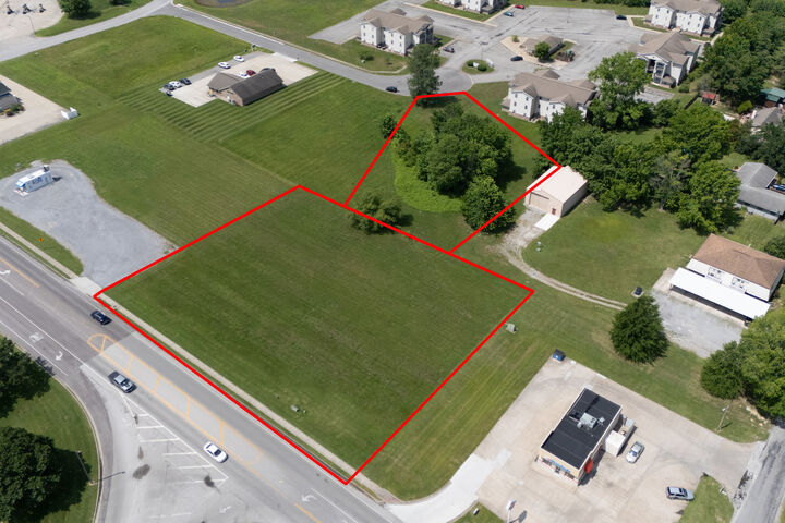 Property Photo:  703A S Greenbriar Road  IL 62918 