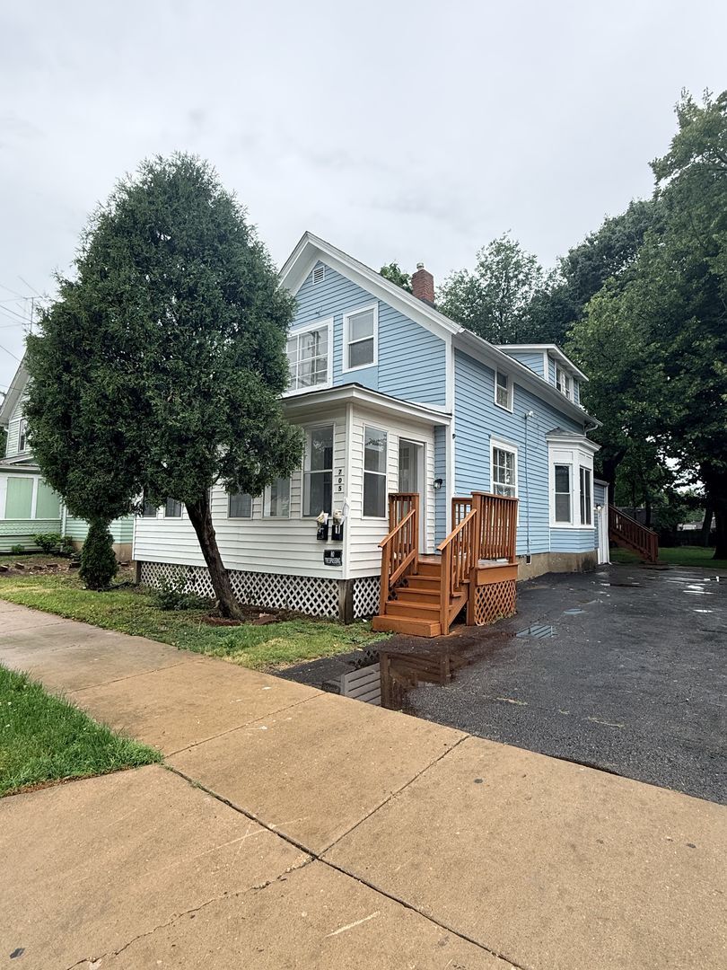Property Photo:  705 North Avenue Lower  IL 60505 
