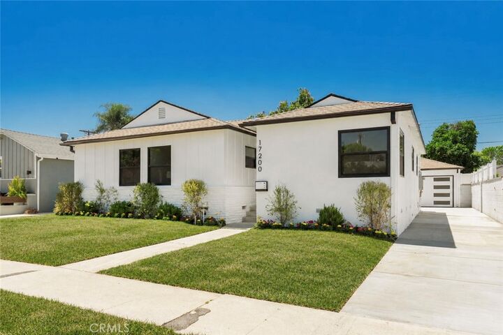 Property Photo:  17200 Lanark Street  CA 91406 