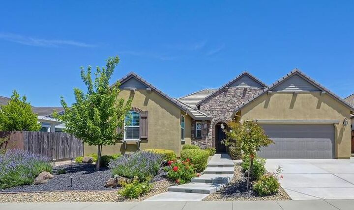 Property Photo: 4080 Waterhouse Way CA 95747