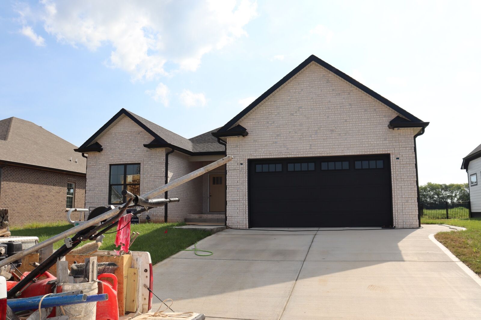 Property Photo:  221 Harvest Moon Dr  TN 37043 
