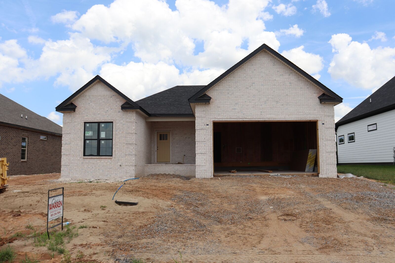 Property Photo: 221 Harvest Moon Dr TN 37043