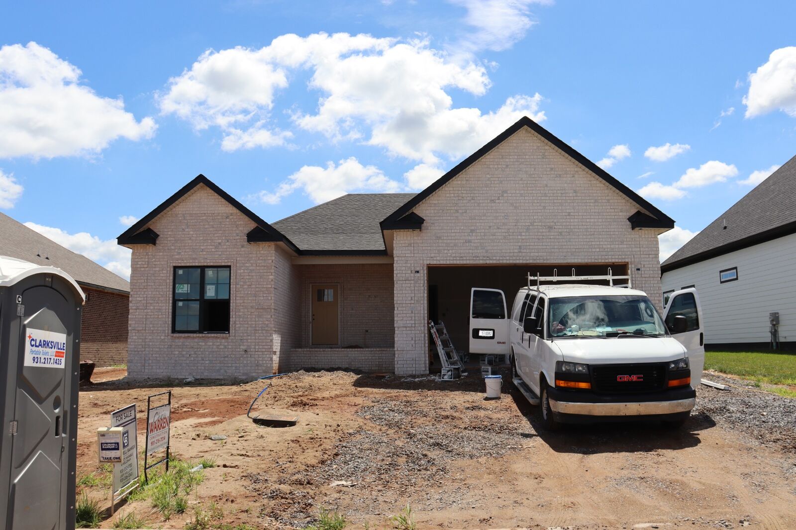 Property Photo: 221 Harvest Moon Dr TN 37043