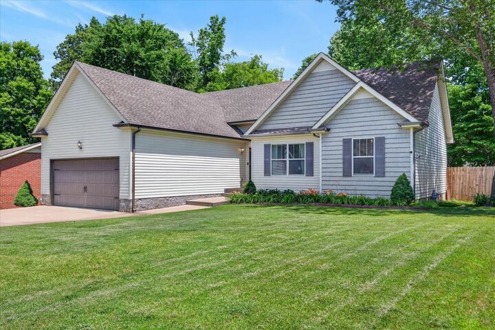Property Photo: 2852 Kettle Ct TN 37043
