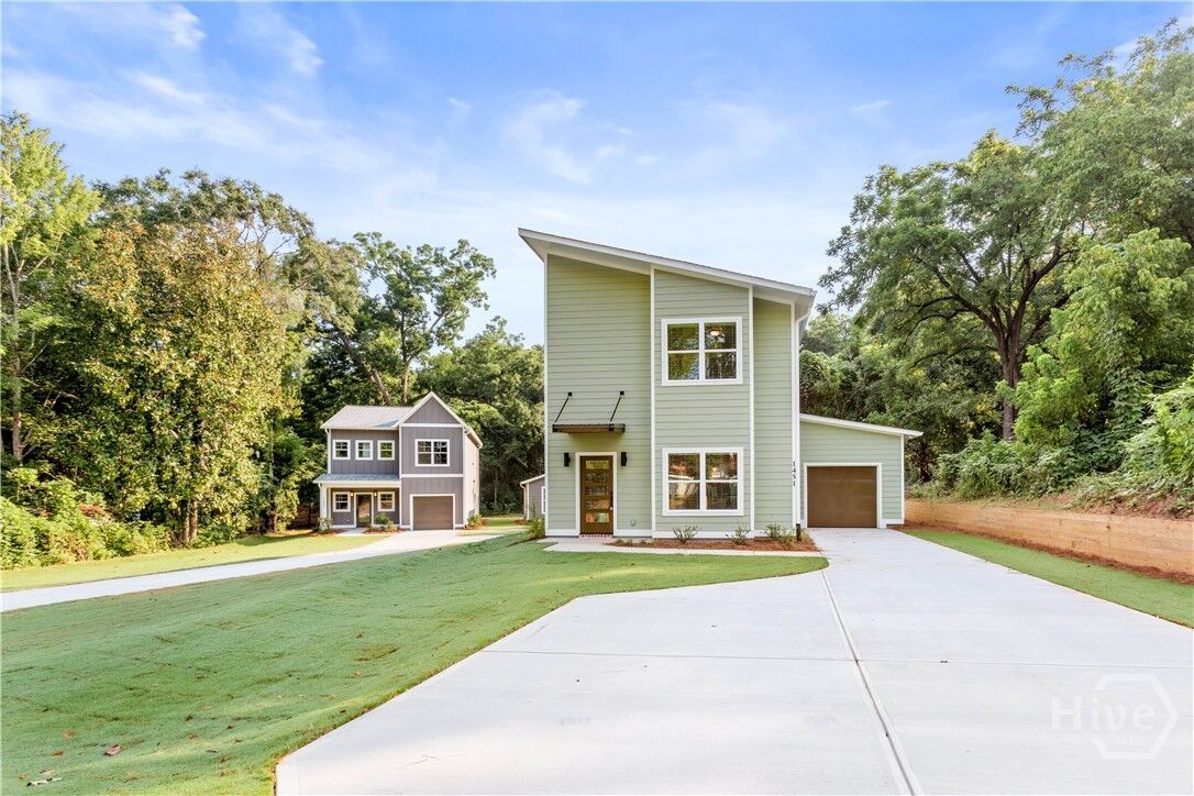 Property Photo:  1451 E Broad Street  GA 30601 