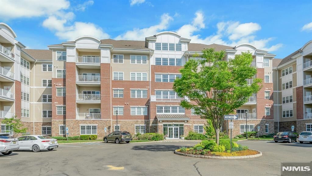 Property Photo:  2202 Warrens Way  NJ 07465 