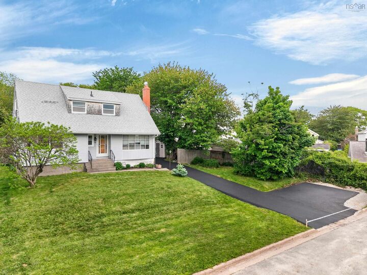 Property Photo: 15 Hilltop Terrace NS B2Y 3T2