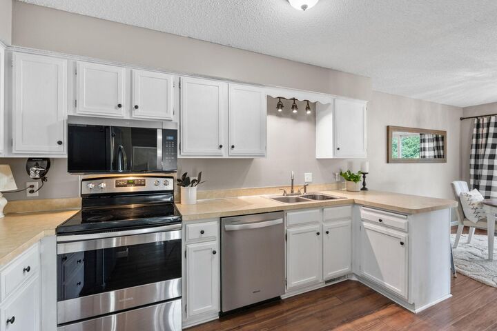 Property Photo:  3859 Dolomite Drive  MN 55122 