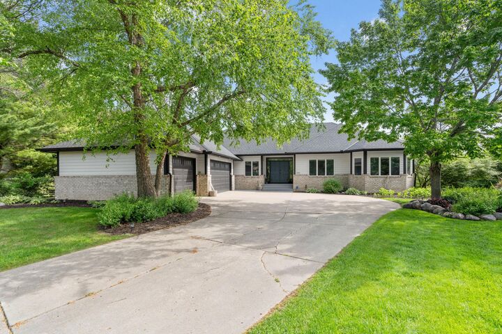 Property Photo:  2065 Woodstone Court  MN 55386 