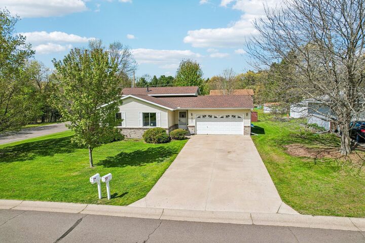Property Photo: 931 Chestnut Street MN 55084