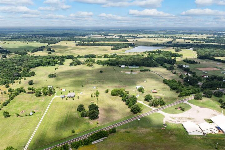 Photo de la propriété: 32650 Fm 47 Highway TX 75103