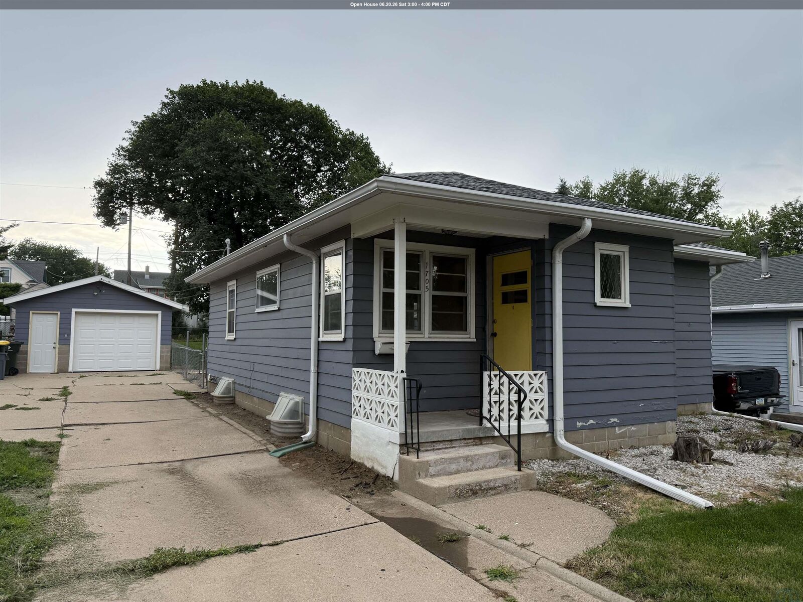 Property Photo:  1705 S Palmetto St  IA 51106 