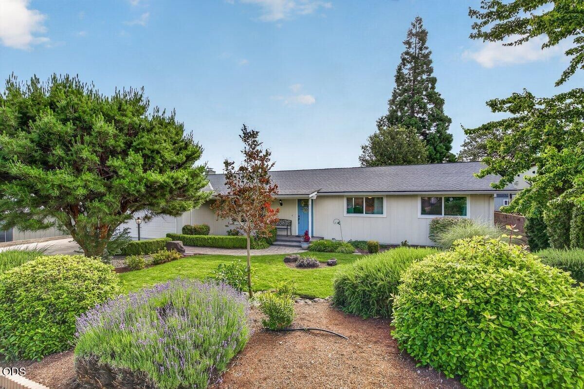 Property Photo: 931 Mira Mar Avenue OR 97504