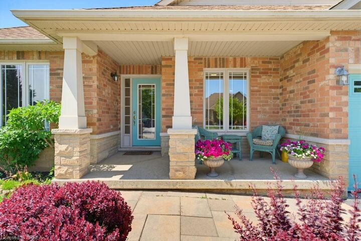 Property Photo:  30 Cobblestone Drive  ON N3L 4G1 