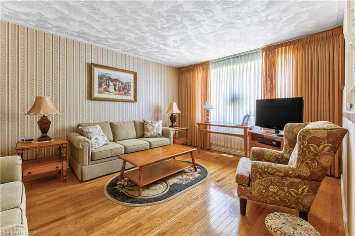 Property Photo:  65 Summerside Crescent  ON N1R 5S2 