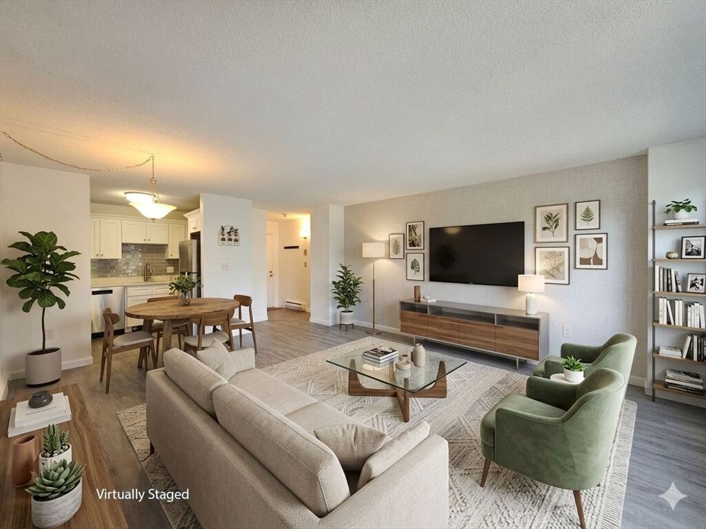 Property Photo: 10 Rutledge 3G MA 01604