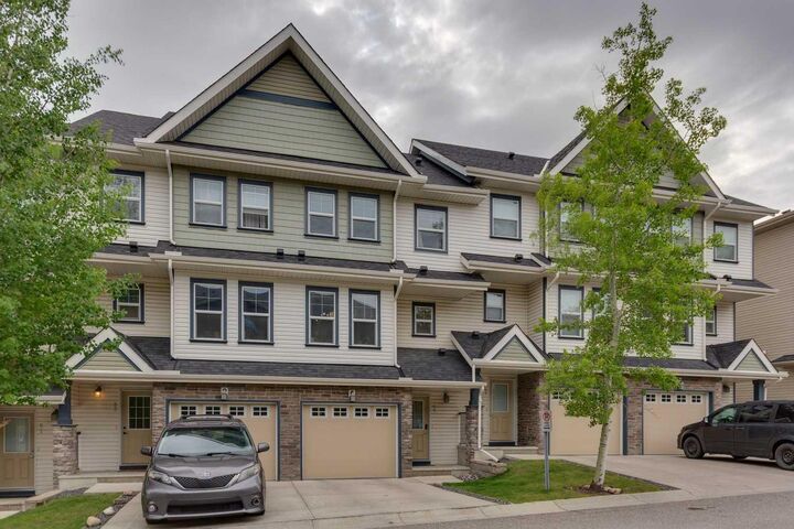 55 Panatella Road NW — photo 1