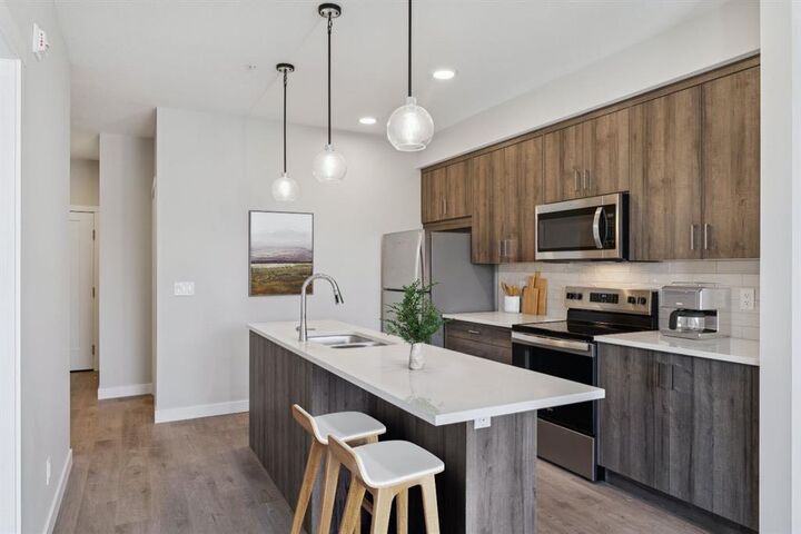 Property Photo: 700 Shawnee Square SW 412 AB T2Y 0Z6