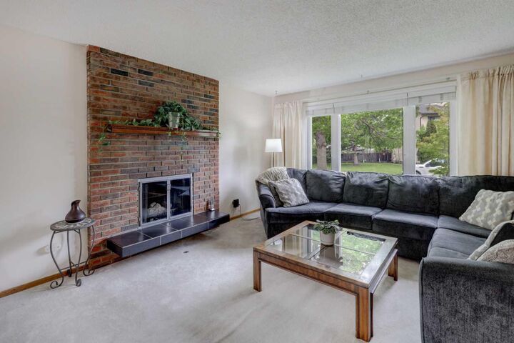 Property Photo:  3444 Temple Way NE  AB T1Y 3B7 