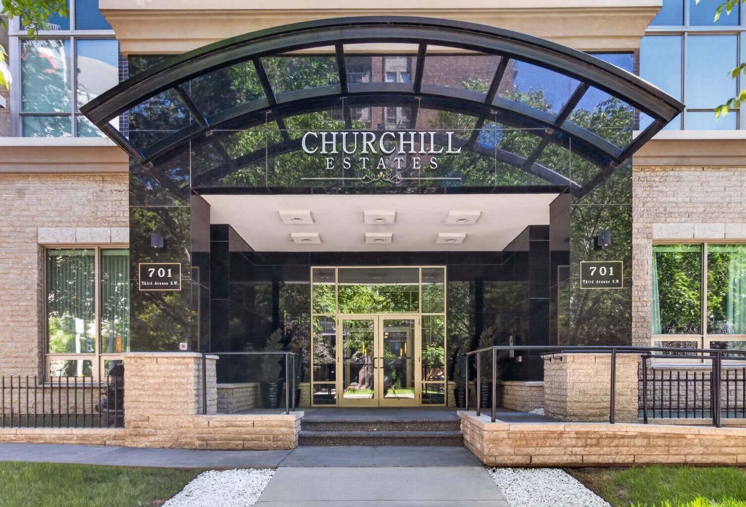 Property Photo: 701 3 Avenue SW 401 AB T2P 5R3