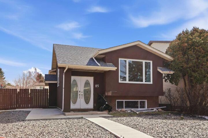 Property Photo:  85 Abergale Close NE  AB T2A 6J2 