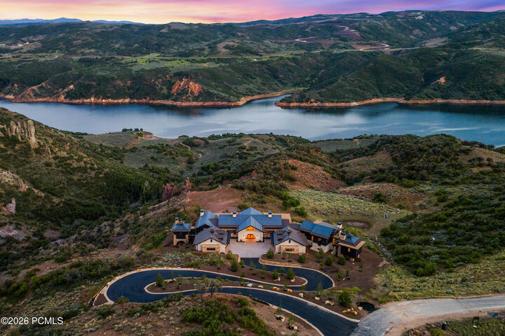 Property Photo: 8988 N Sleeping Rock Circle UT 84036