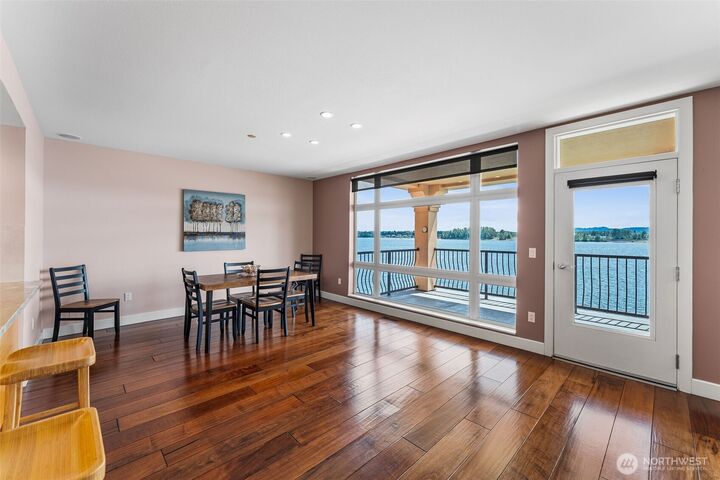 Property Photo: 2015 SE Columbia River Drive 220 WA 98661