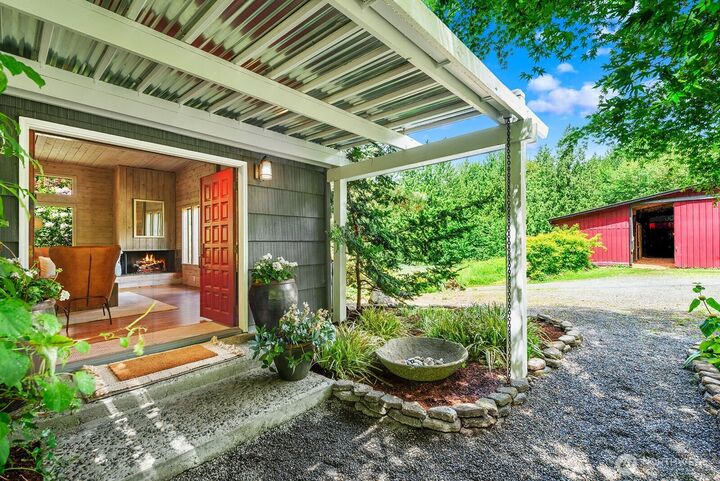 Property Photo:  11202  204th Avenue NE  WA 98053 