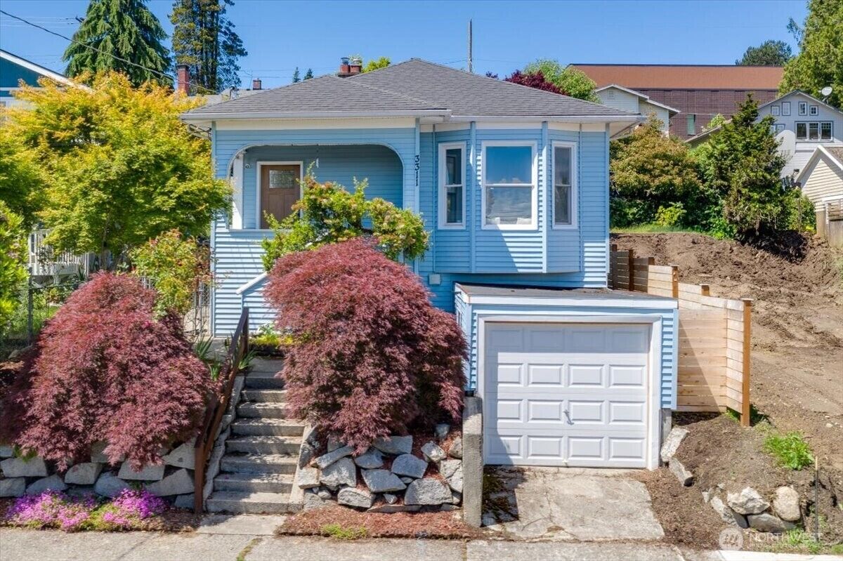 Property Photo: 3311 25th Avenue S WA 98144