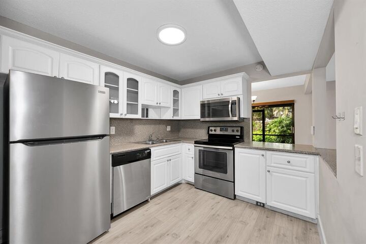 Property Photo: 1169 NW 13th Street 1 FL 33486