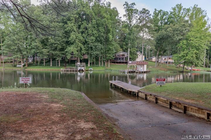 Property Photo:  21 Parkway Dr  NC 27850 