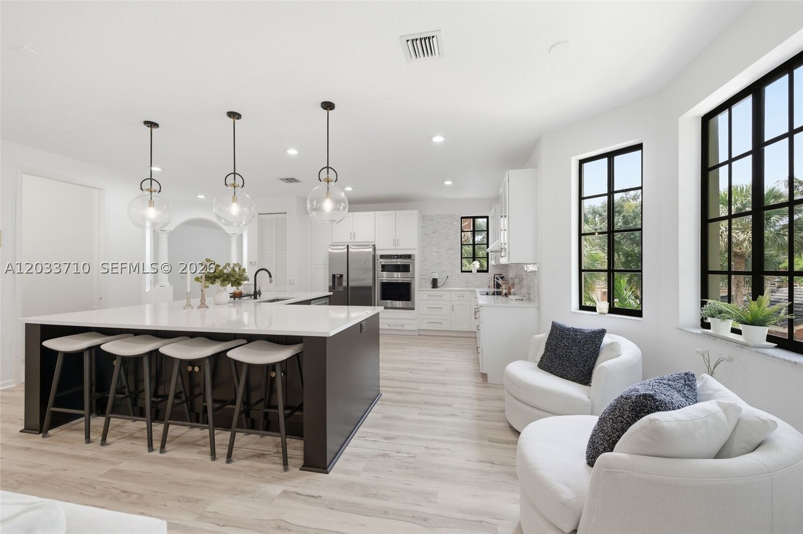 Property Photo: 2794 Kinsington Cir 26-3 FL 33332