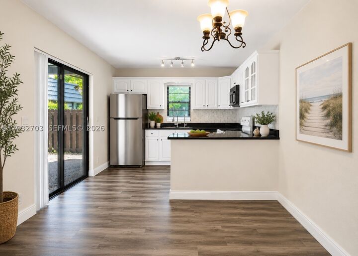 Property Photo:  2560 NW 99th Ave  FL 33065 
