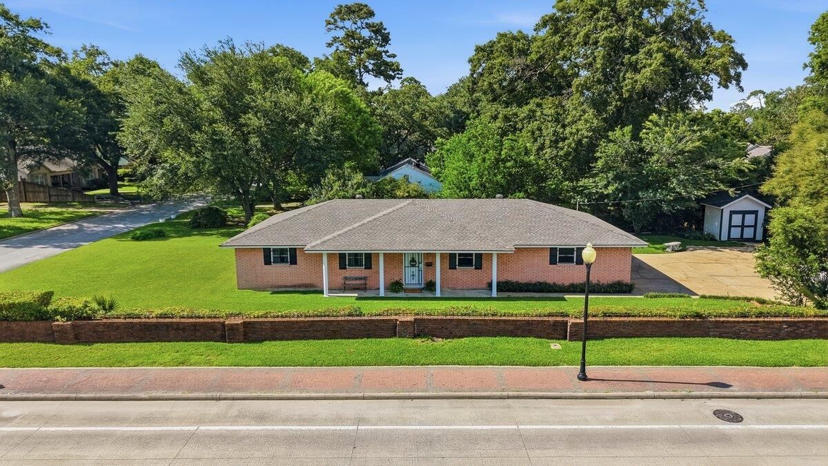 Property Photo:  3580 Calder Ave  TX 77706 