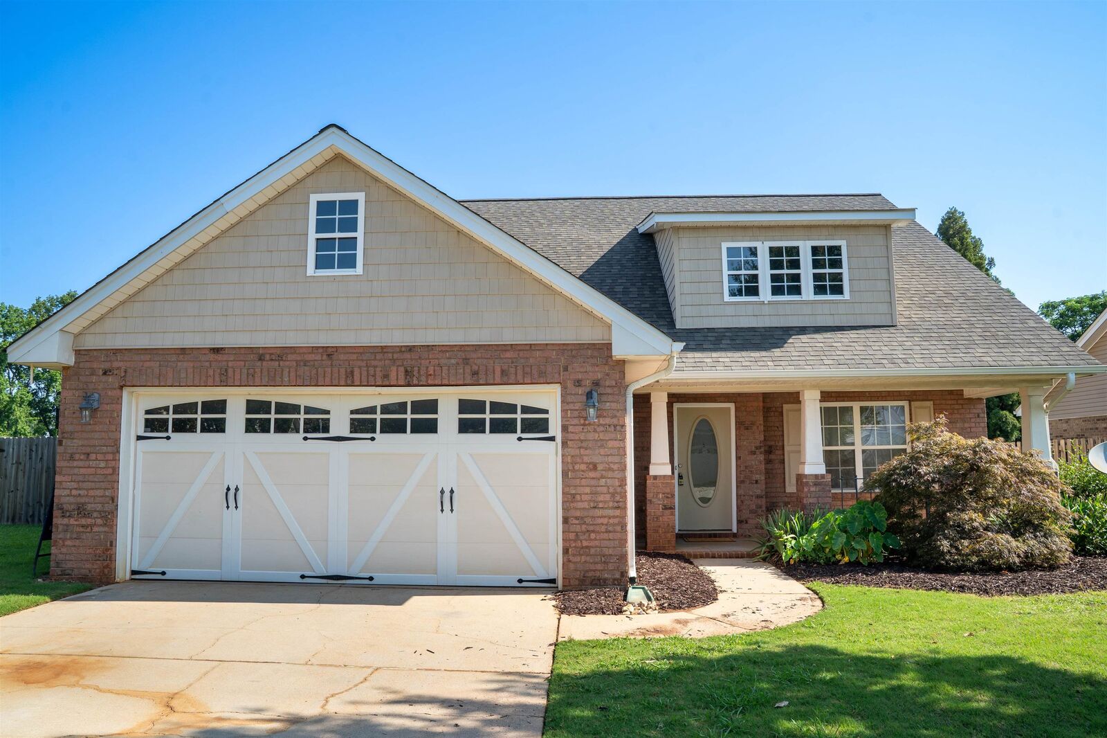 Property Photo:  436 W Rustling Leaves Lane  SC 29376-2768 