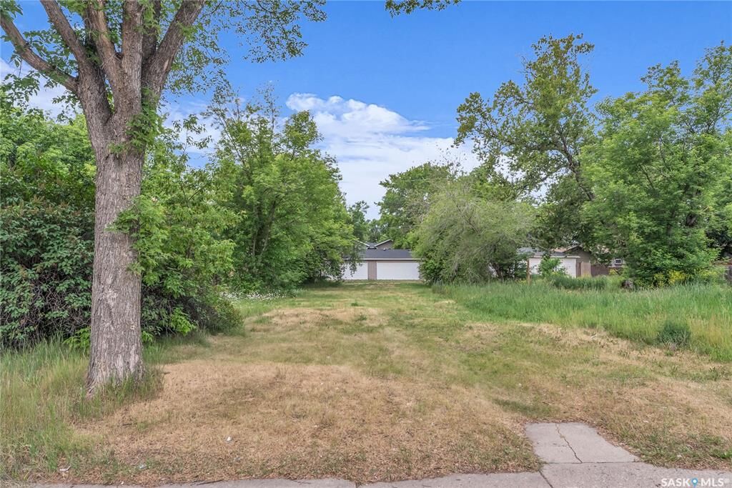 Property Photo:  431A R Avenue S  SK S7M 2Z4 