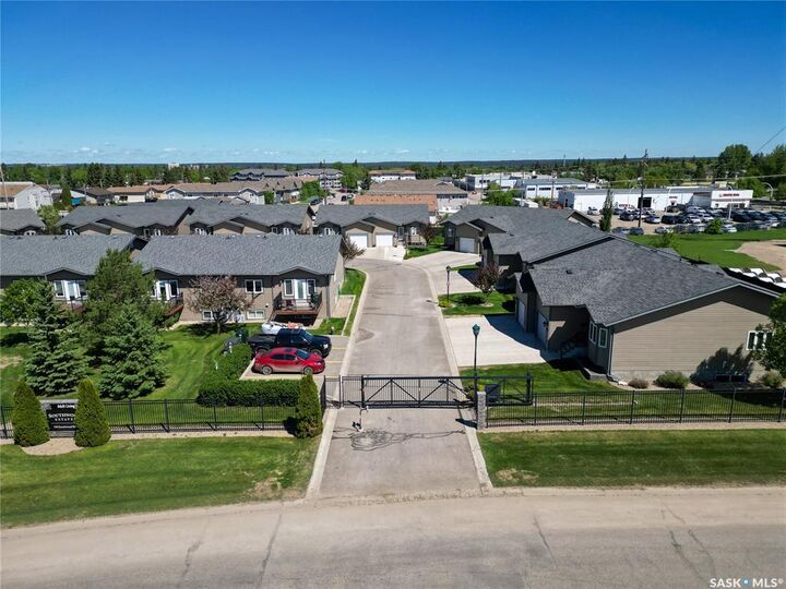 Property Photo: 550 Southwood Drive 20 SK S6V 1G4