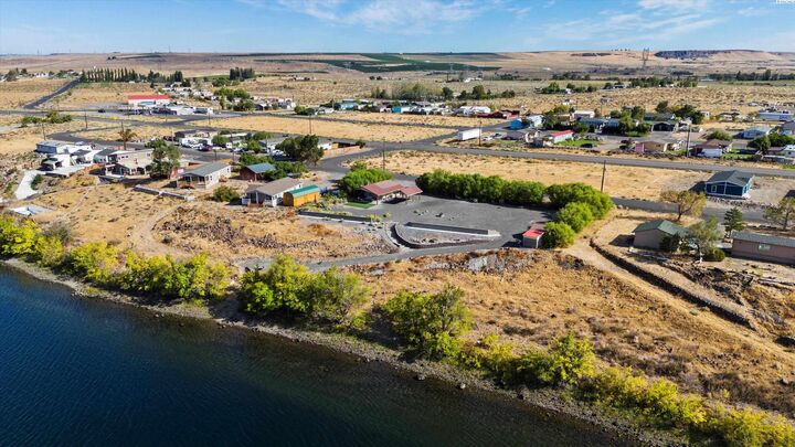 Property Photo: 18228 SW Shore Avenue WA 99321