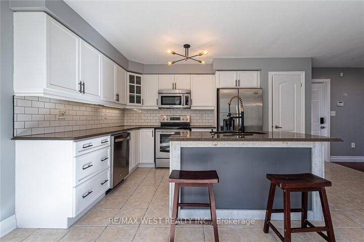 Property Photo:  69 Kidd Crescent  ON L9R 0C8 