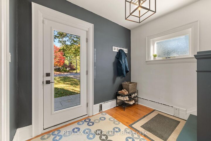 126 Dufferin Avenue — photo 1