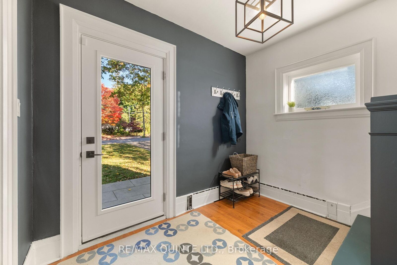 Property Photo:  126 Dufferin Avenue  ON K8N 3X1 