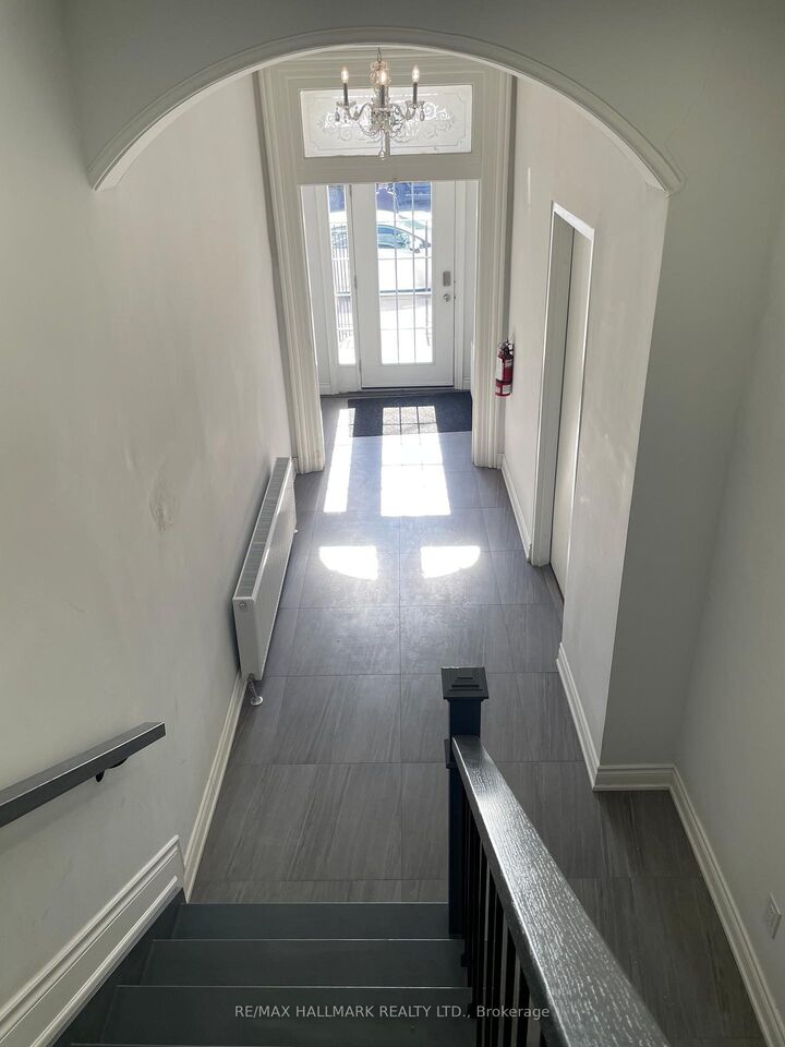 Property Photo: 414 Dundas Street E ON M5A 2A8