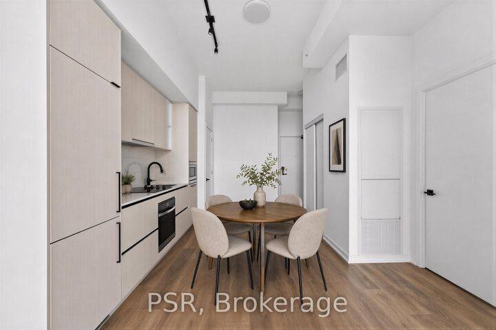 10 Graphophone Grove 1801 — photo 1