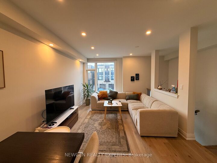 Property Photo: 14 Wild Rose Gardens W ON M6L 0A5